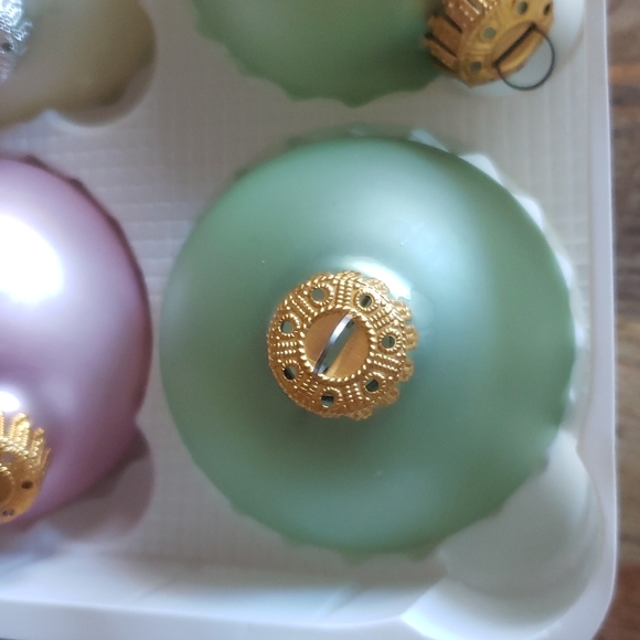 Frosted glass ball Christmas ornament bundle of 6 - Picture 2 of 10